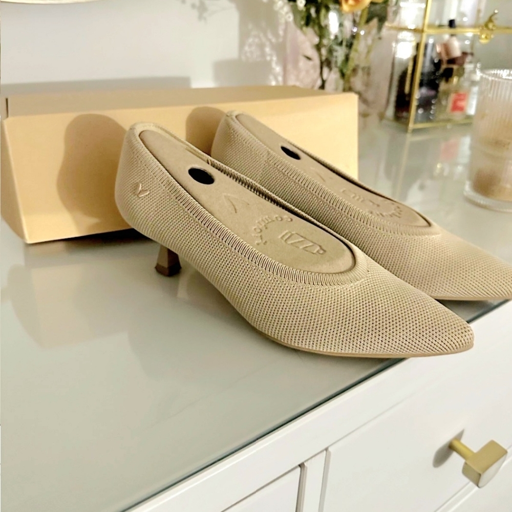 VIVAIA KITTEN HEELS